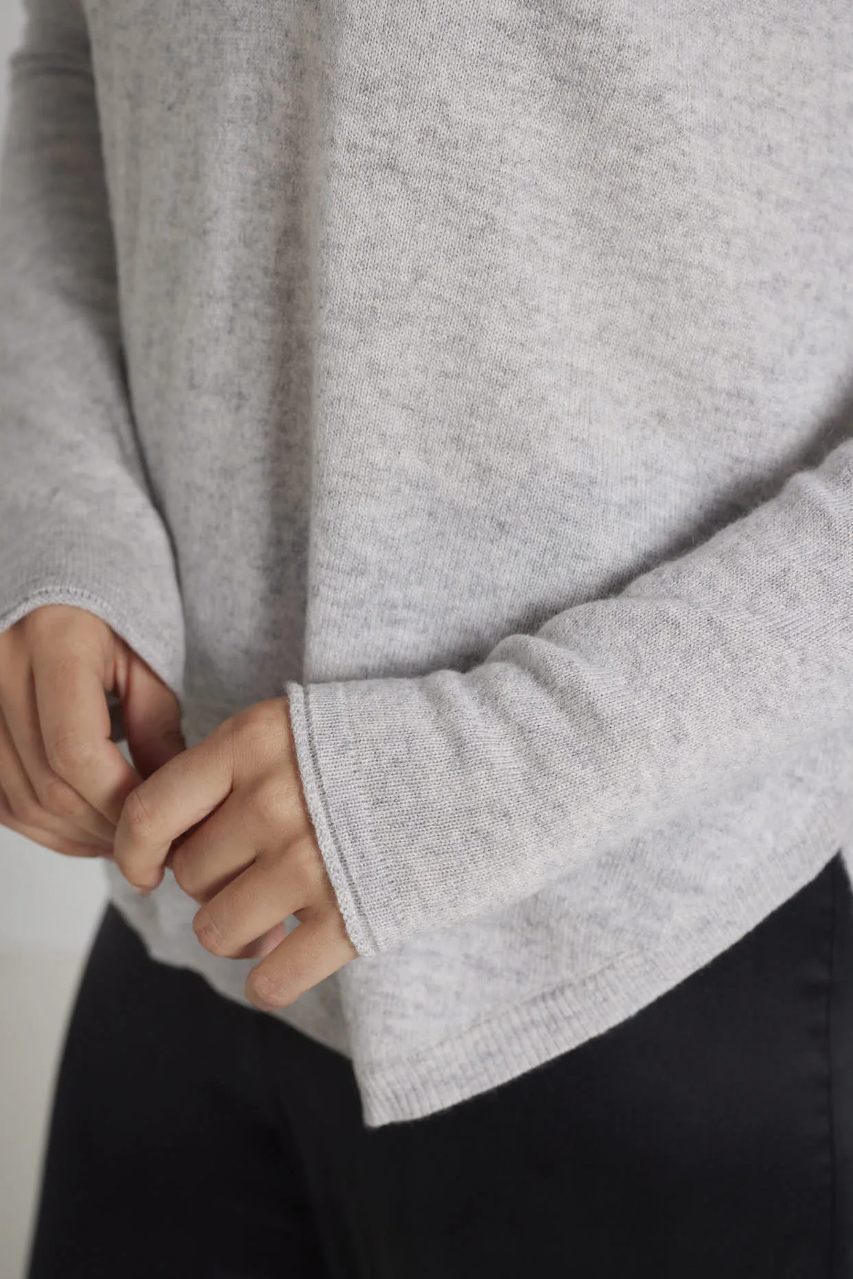 Baby Belle Cashmere Sweater in Fly Ash