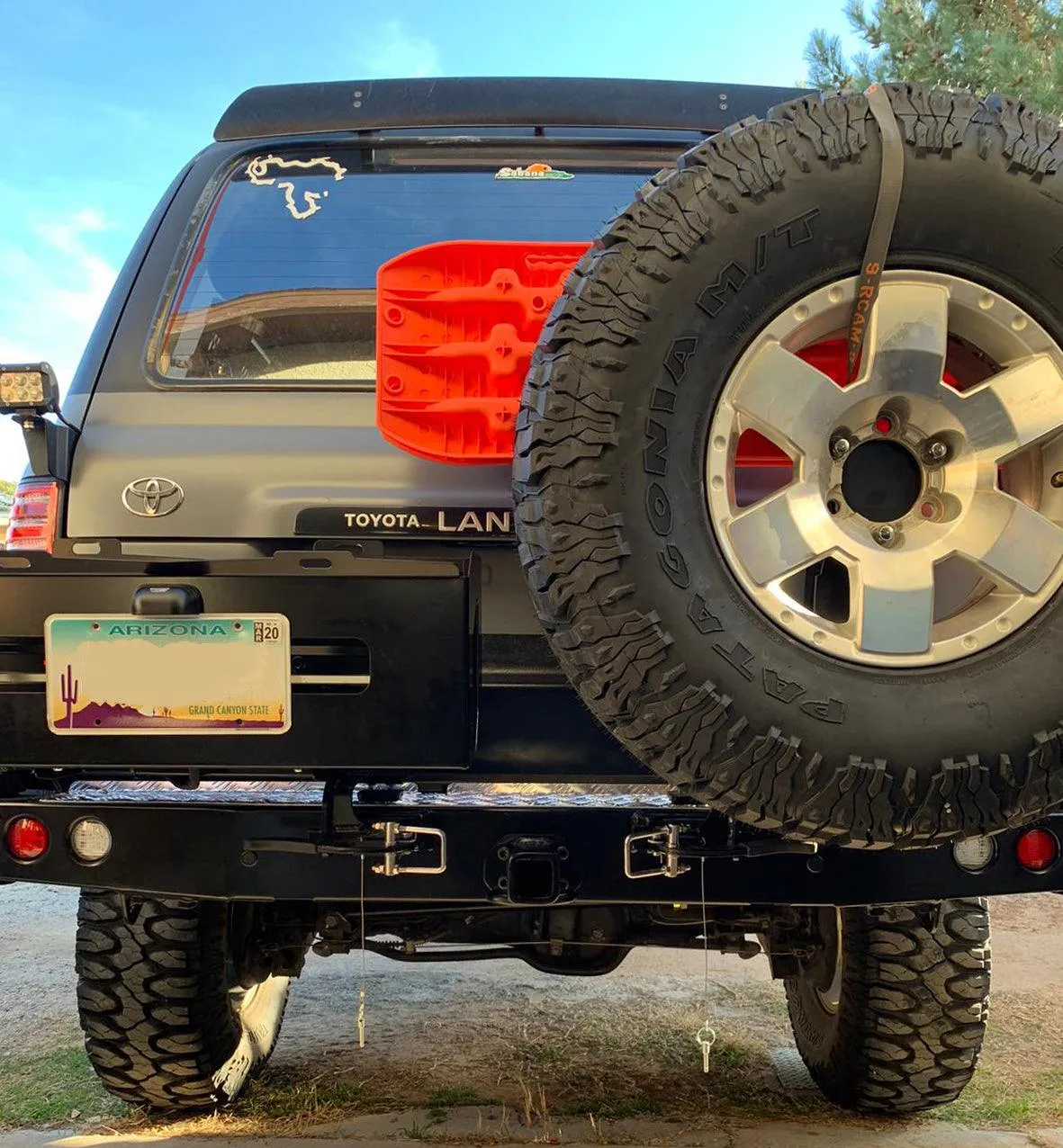 Dobinsons Rear Bumper With Swing Outs for Toyota Landcruiser 80 Series (BW80-4134)