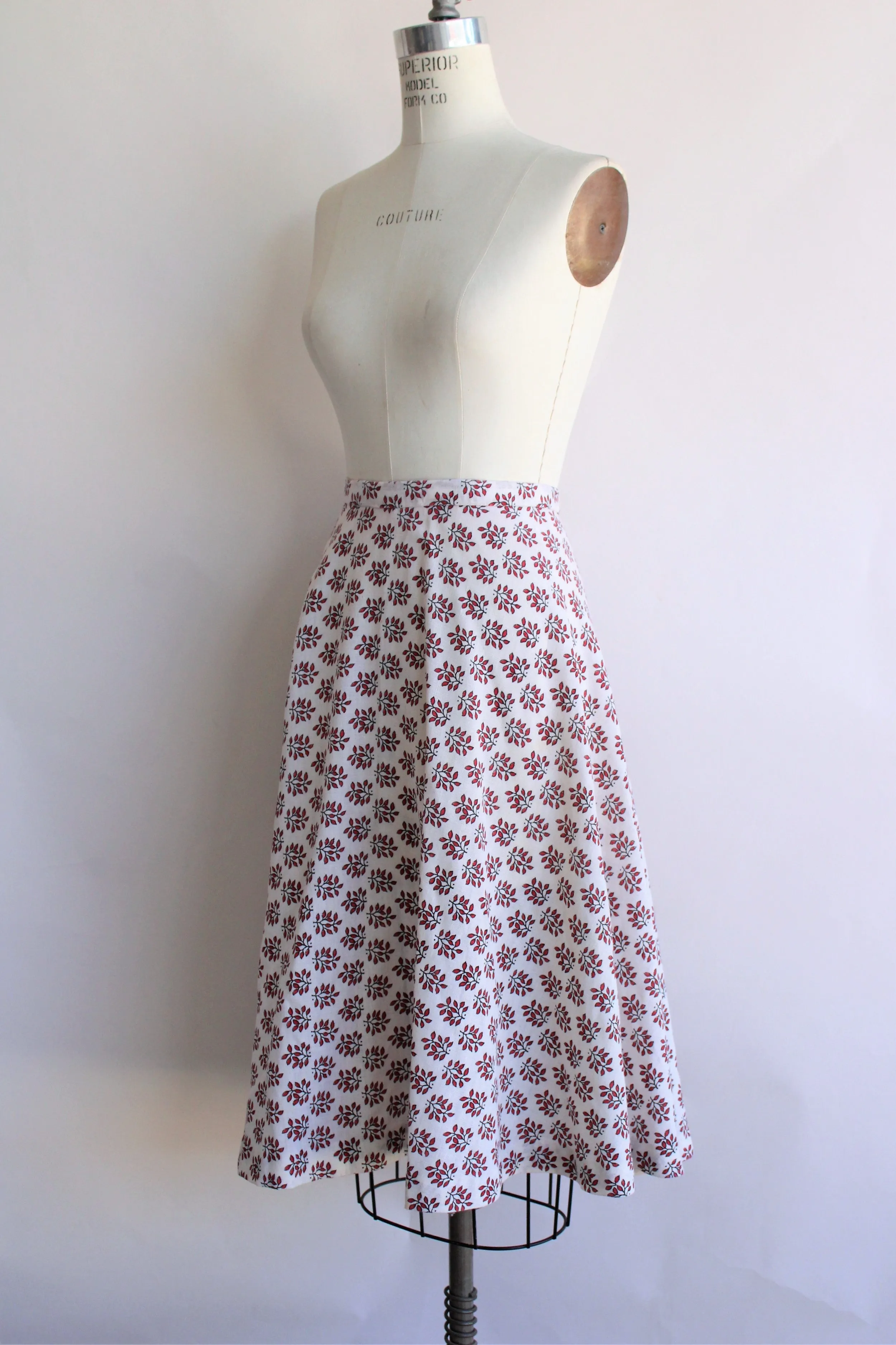 Vintage 1970s Red Leaf Print Skirt