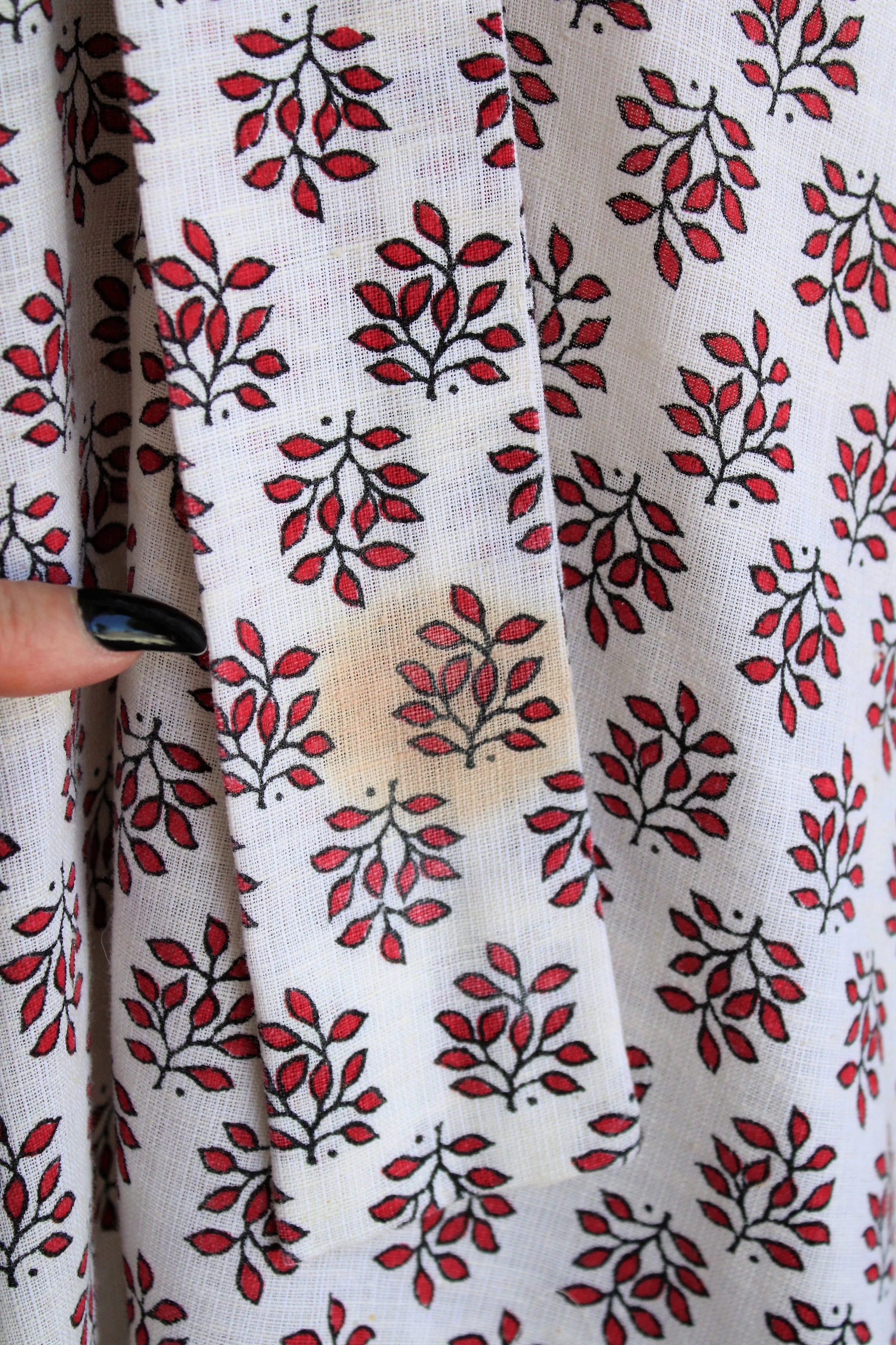 Vintage 1970s Red Leaf Print Skirt