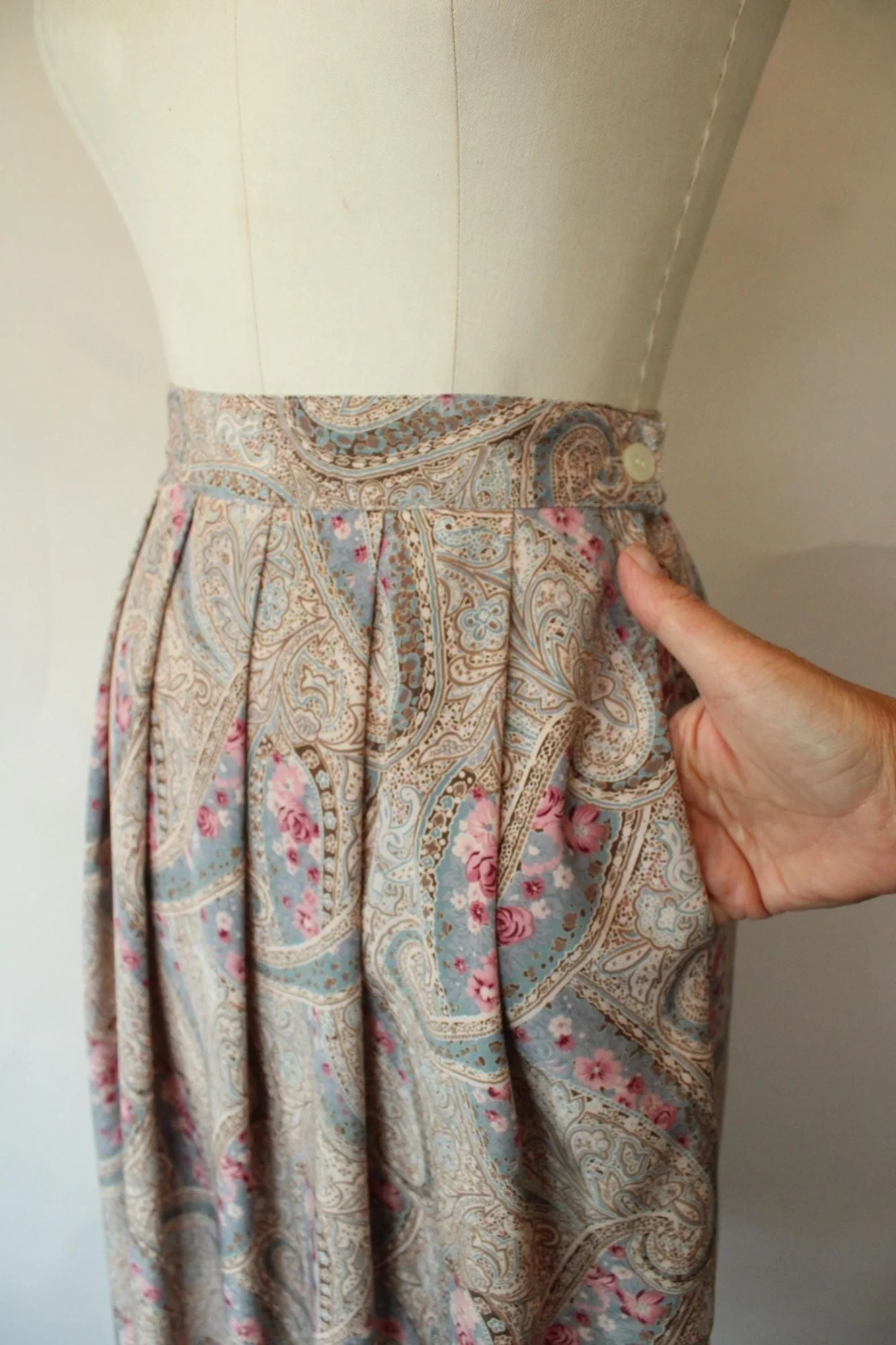 Vintage 1990s Skirt and Blouse Set by Koret