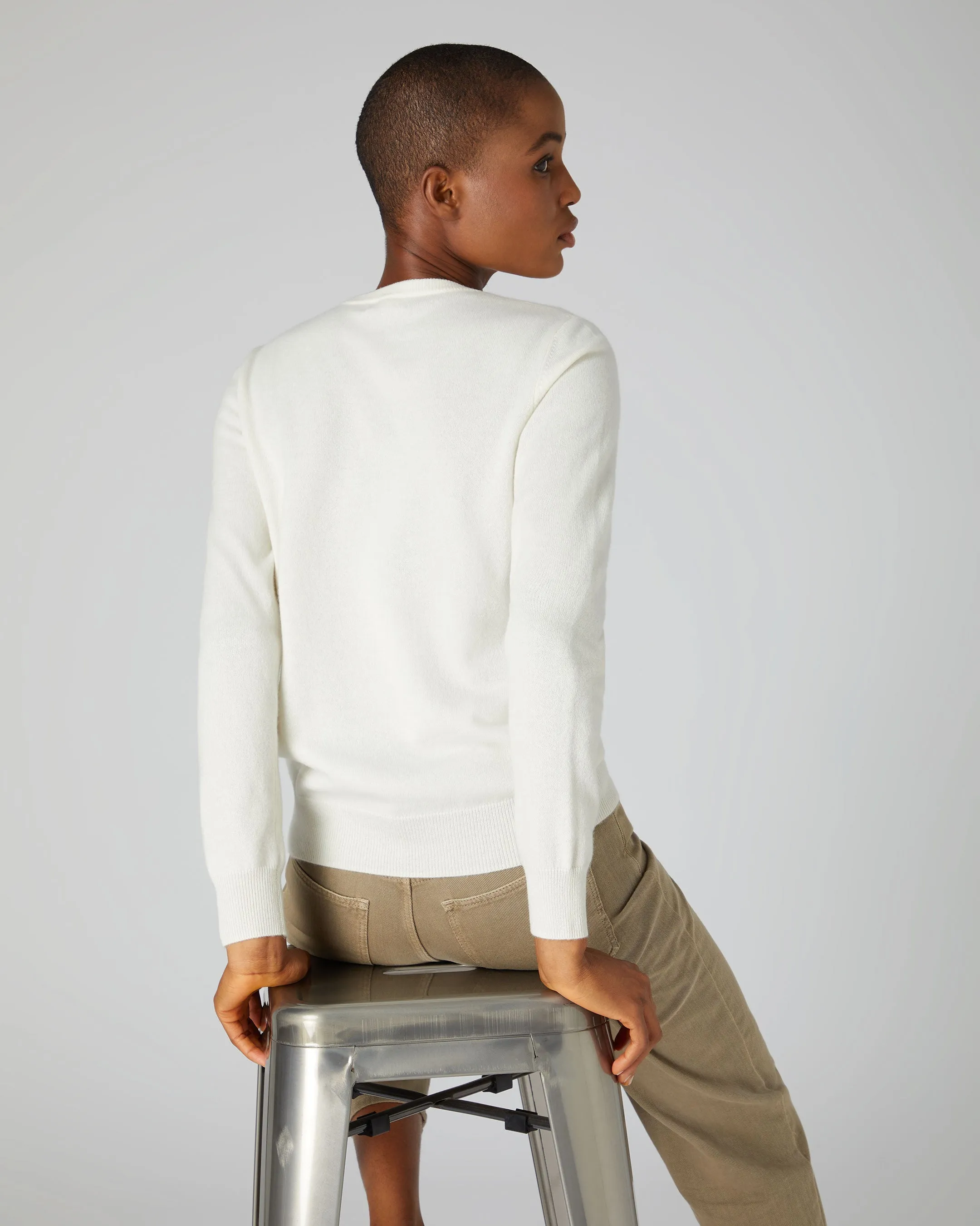 Women's Evie Classic Round Neck Cashmere Sweater New Ivory White